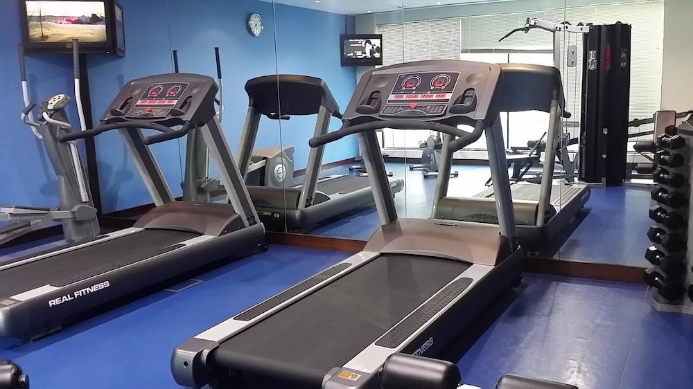 Asiana Hotel Dubai Exterior foto Treadmills
