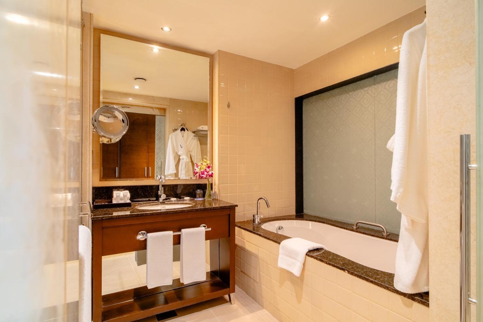 Asiana Hotel Dubai Exterior foto Bathroom